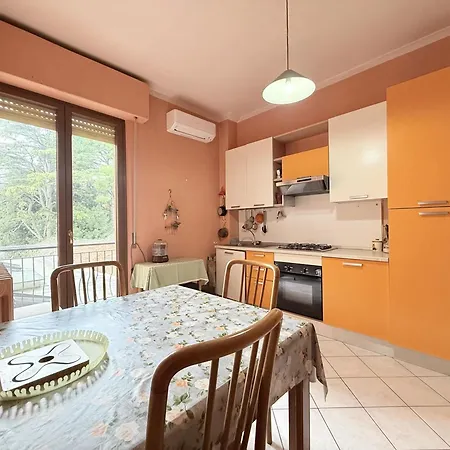 P077 - Porto Recanati, Ampio Quadrilocale In Pieno Centro Porto Recanati