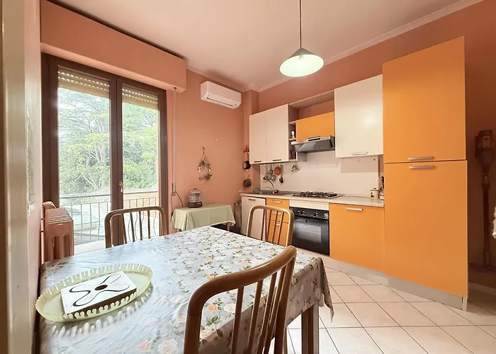 P077 - Porto Recanati, Ampio Quadrilocale In Pieno Centro Porto Recanati